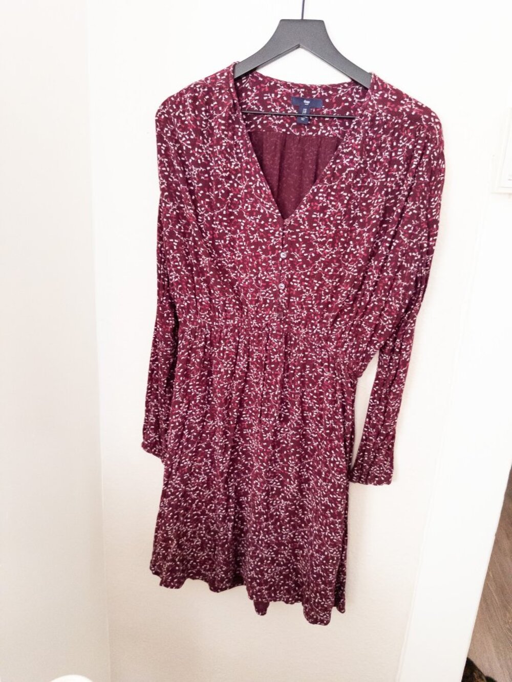 GAP purple floral long-sleeve v-neck mini dress - M